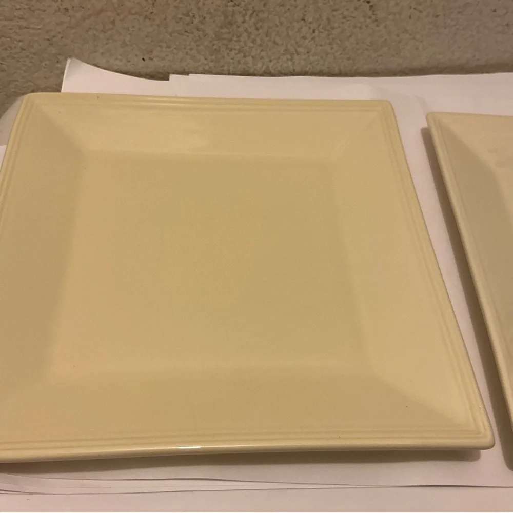 Williams Sonoma Cream Hudson  square plates 7”made in portugal set of 4 A11